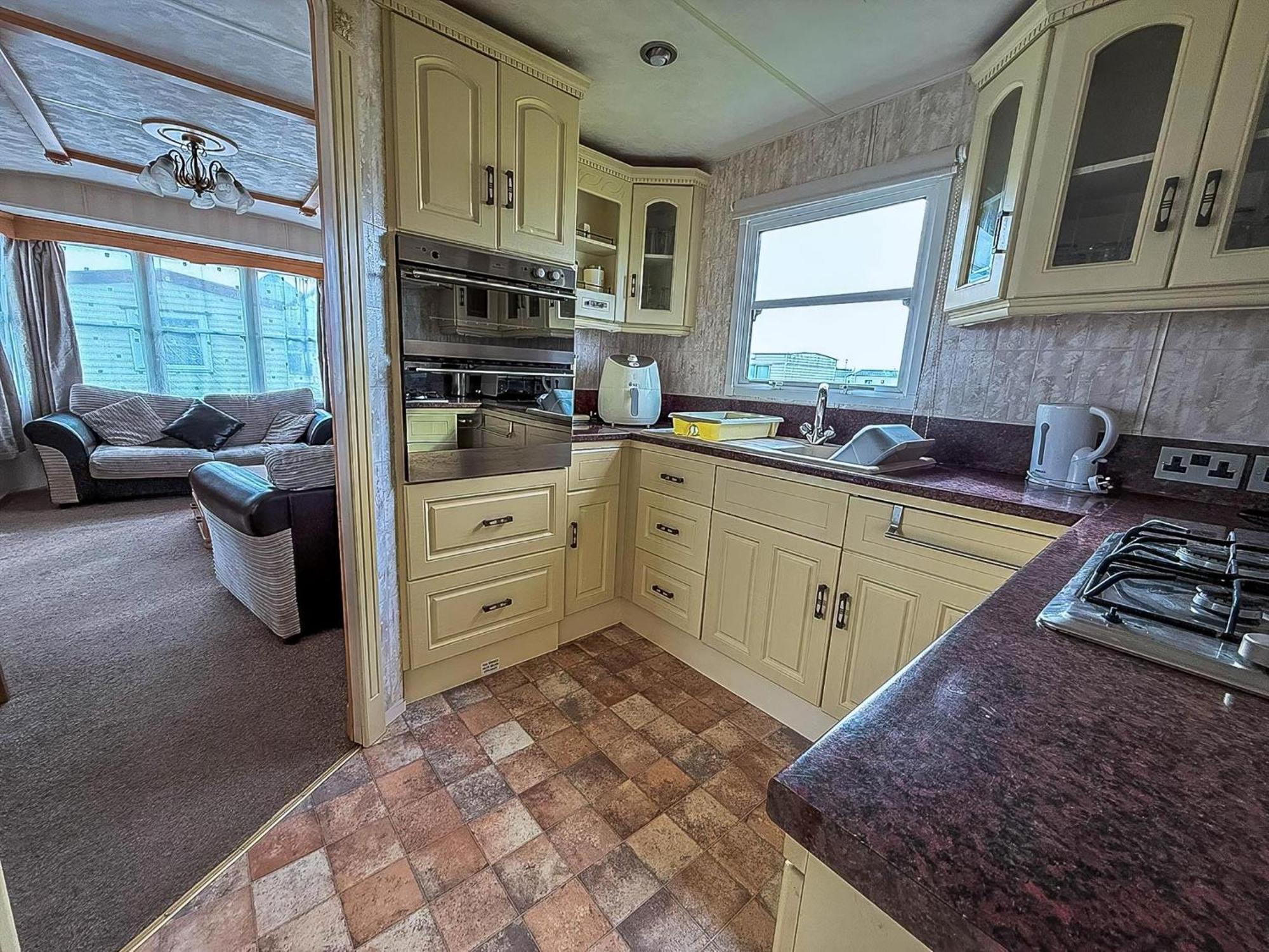 Campsite Homely Caravan, Only A Short Drive To Ref 64011d Skegness